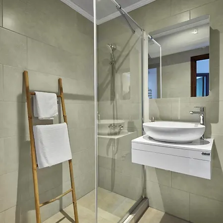 Hasienda Beach Luxury 2 Bedroom Sea View