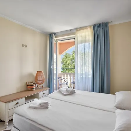 Hasienda Beach Luxury 2 Bedroom Sea View Апартаменты
