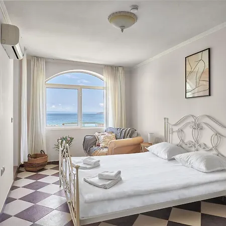 Apartment Hasienda Beach Luxury 2 Bedroom Sea View *